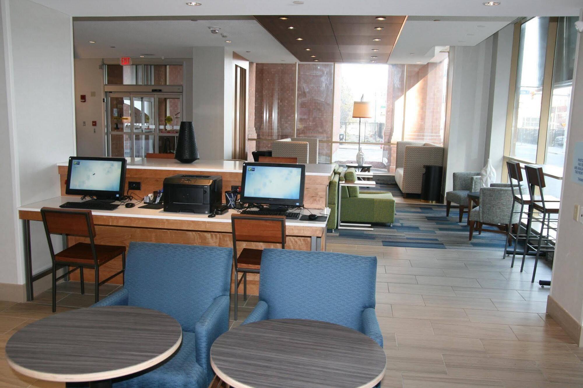 Holiday Inn Express & Suites Buffalo Downtown By Ihg Luaran gambar